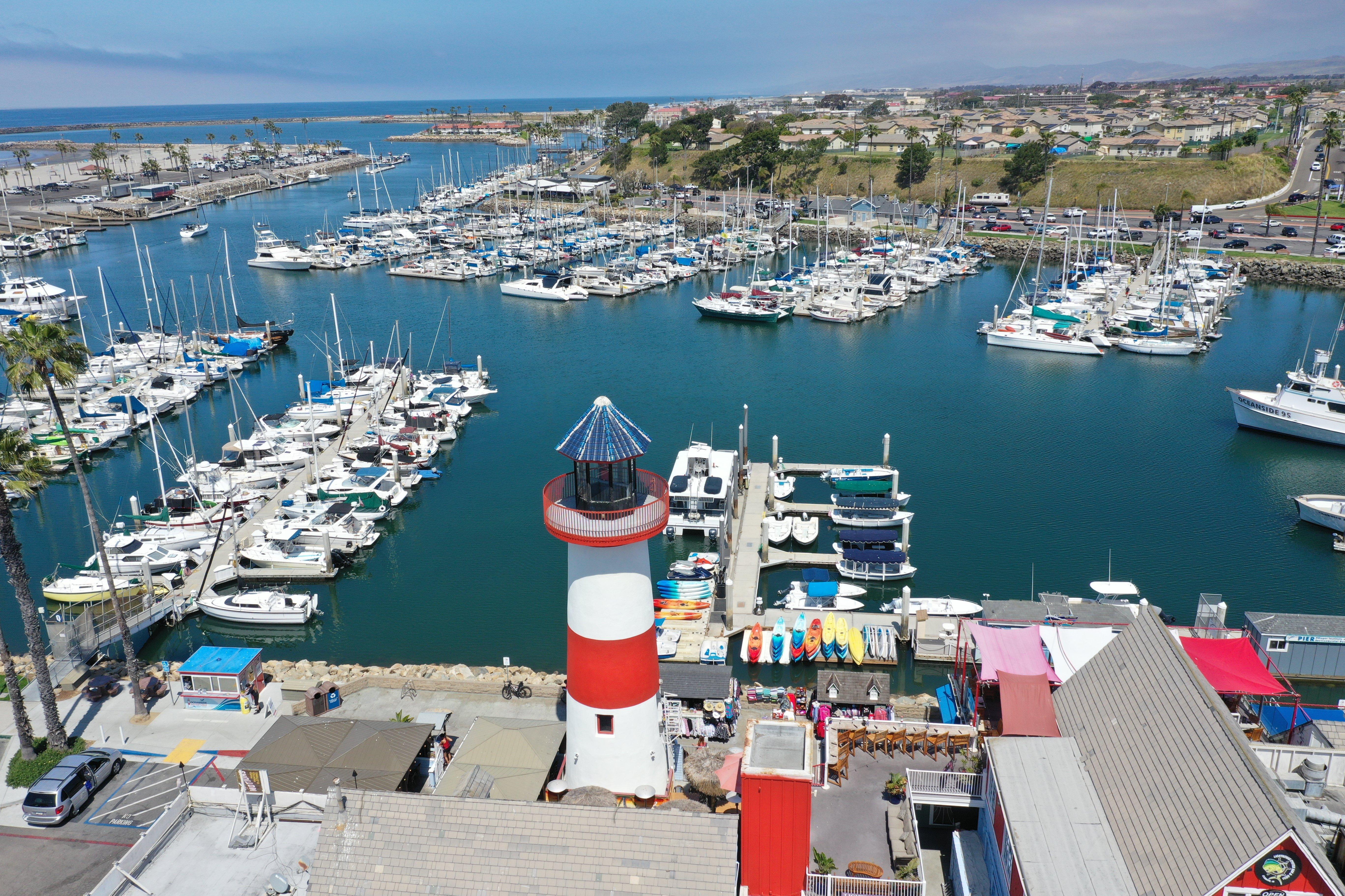 Holiday Inn Oceanside Marina Camp Pendleton By Ihg Exterior foto